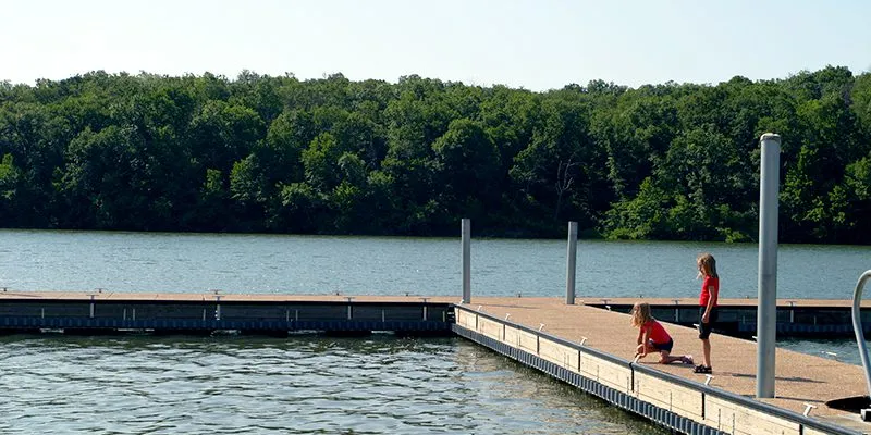 Shawnee Mission Park mit See und Grünflächen