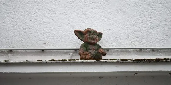 Skulptur ähnlich Baby Yoda