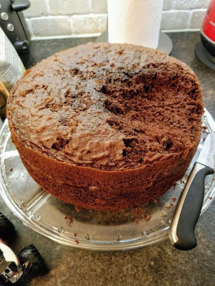 So schneiden Sie die Torte für den Hügel-Effekt