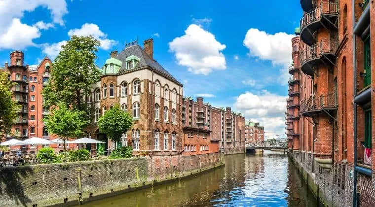 Speicherstadt in Hamburg, ein UNESCO-Weltkulturerbe mit historischen Backsteingebäuden