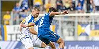 Spieler des FC Carl Zeiss Jena im Zweikampf während eines Heimspiels im Ernst-Abbe-Sportfeld