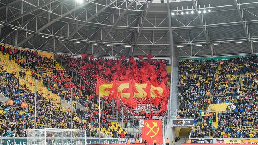 St. Pauli-Anhänger in Dresden