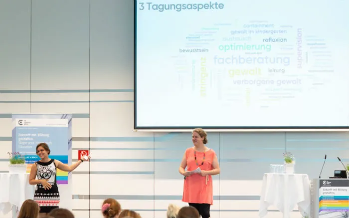 Studierende präsentieren ihre Forschungsergebnisse zu aktuellen Themen der Elementarpädagogik