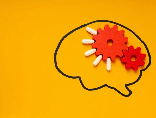 Symbolbild: Ein Kind, das Medikamente nimmt, stellt die Notwendigkeit einer zuverlässigen Versorgung dar