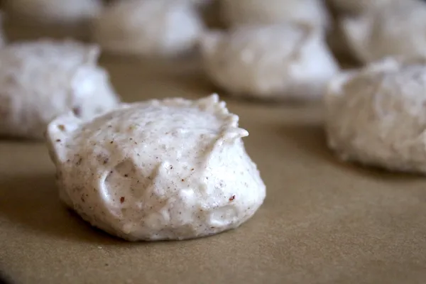 Teig für Haselnussmakronen vor dem Backen