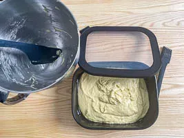 Teig ruhen in Schüssel