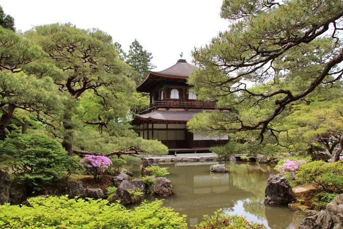 Tempel am See in Kyoto