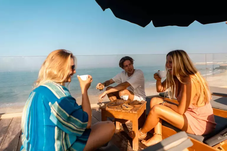 Terrasse im Sea View Surfcamp