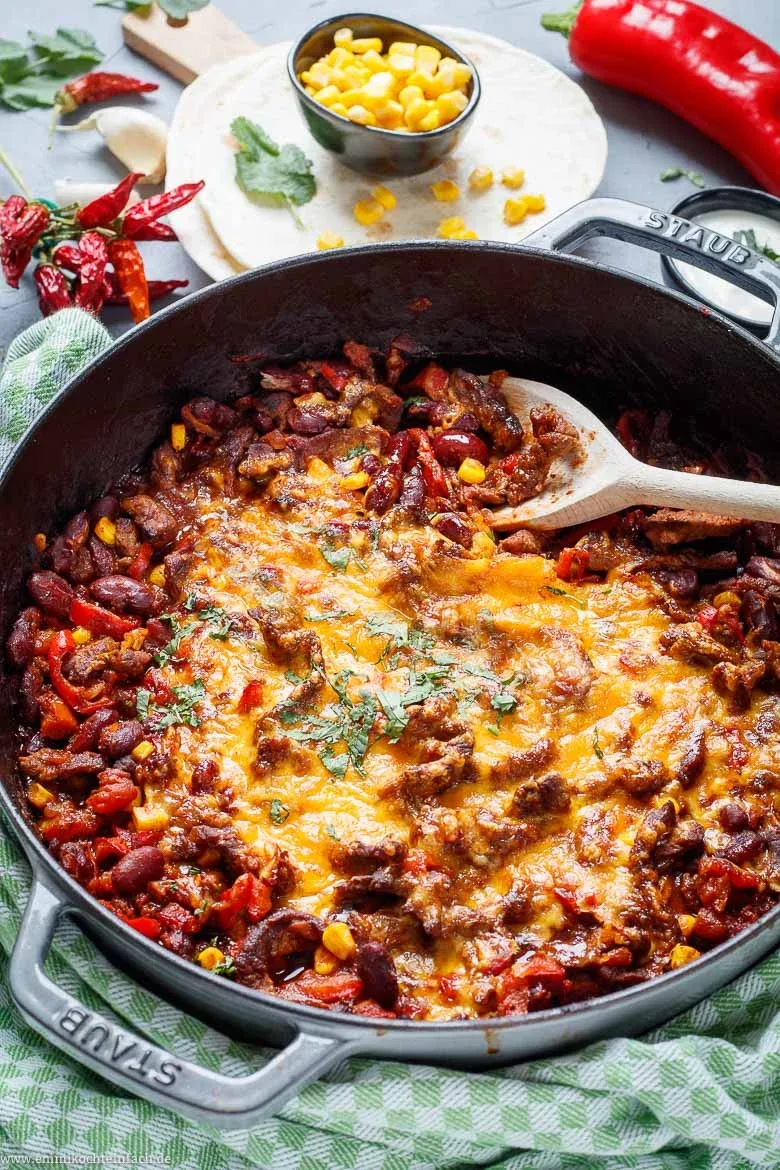 Tex Mex Steak Pfanne mit zartem Rinderhüftsteak und bunten Gemüsesorten