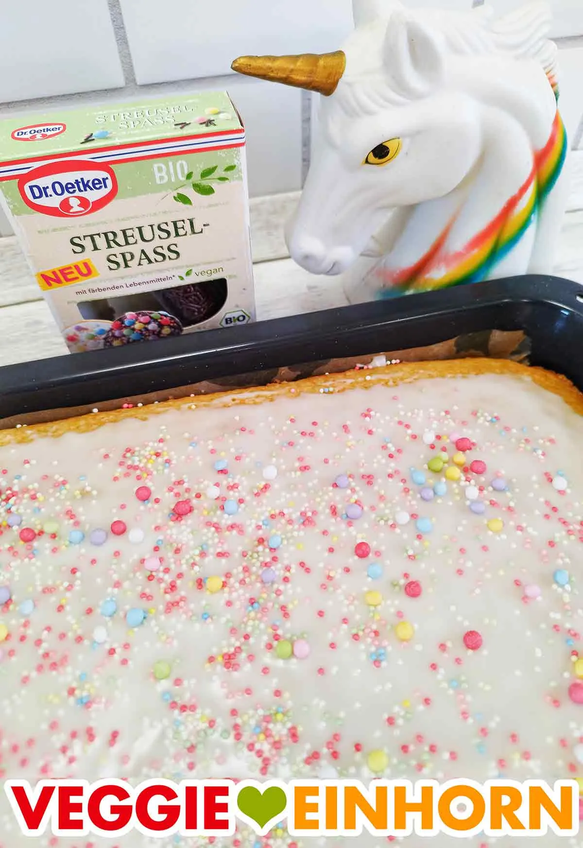 Veganer Fantakuchen mit bunten Streuseln von Dr. Oetker