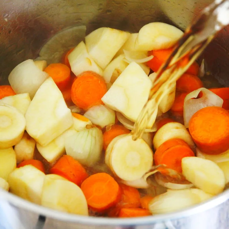 Vegetarische Ramen Dashi Gemuesebruehe