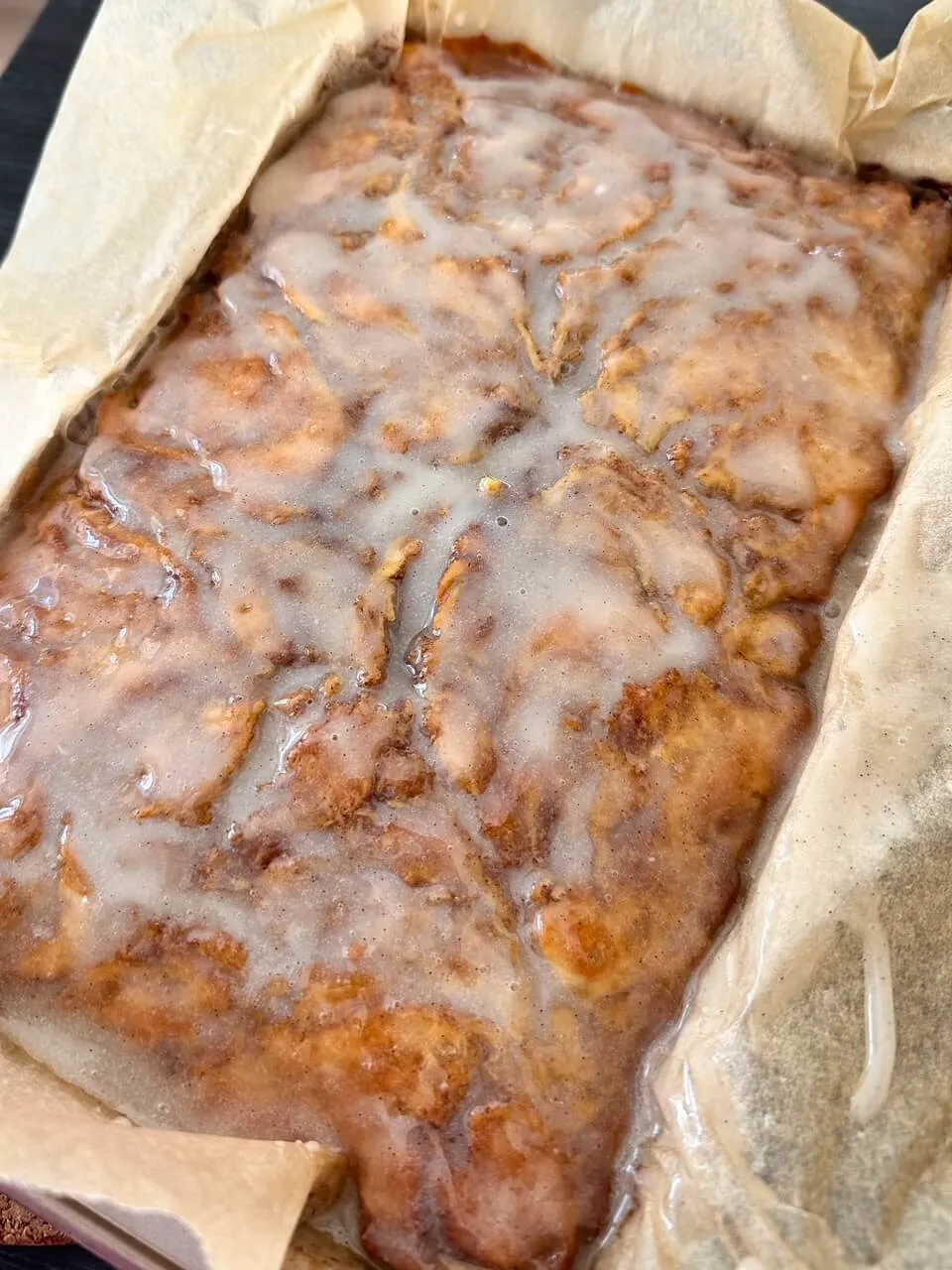 Zimtschnecken-Kuchen mit Vanilleglasur