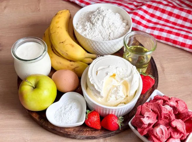 Zutaten für eine zuckerfreie Geburtstagstorte