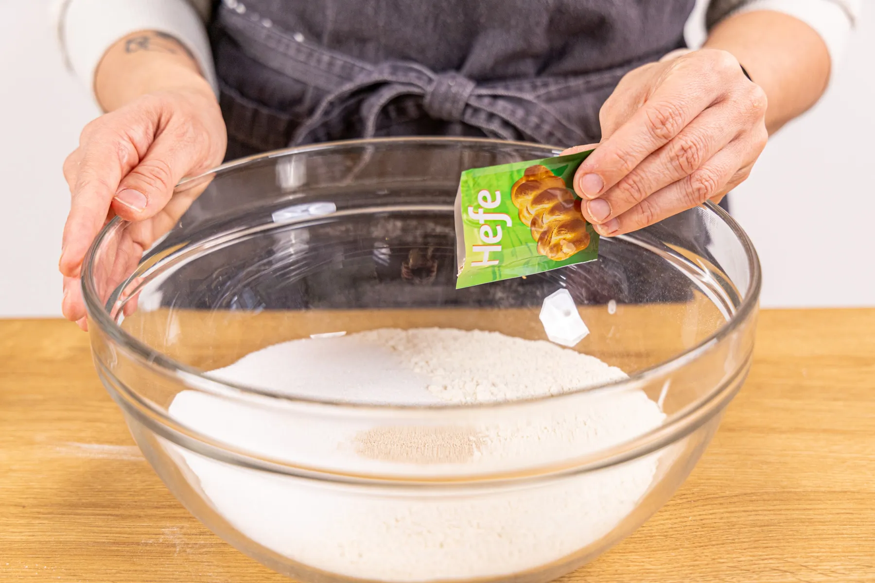 Zutaten für Hefeteig mit Trockenhefe