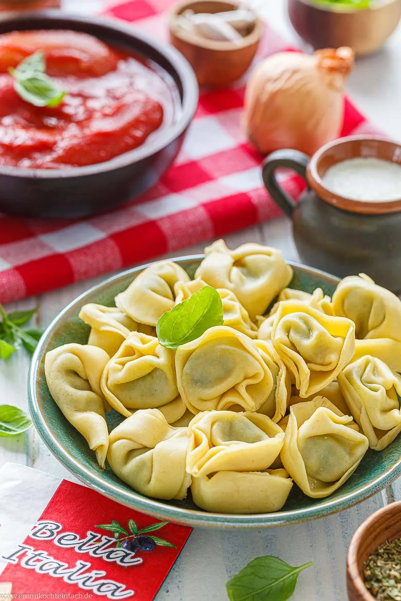 Zutaten für Tortellini al Forno