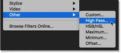 Auswahl des Hochpassfilters aus dem Menü Filter in Photoshop