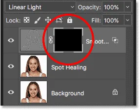 Eine schwarze Ebenenmaske wurde zur Ebene Hautglättung hinzugefügt
