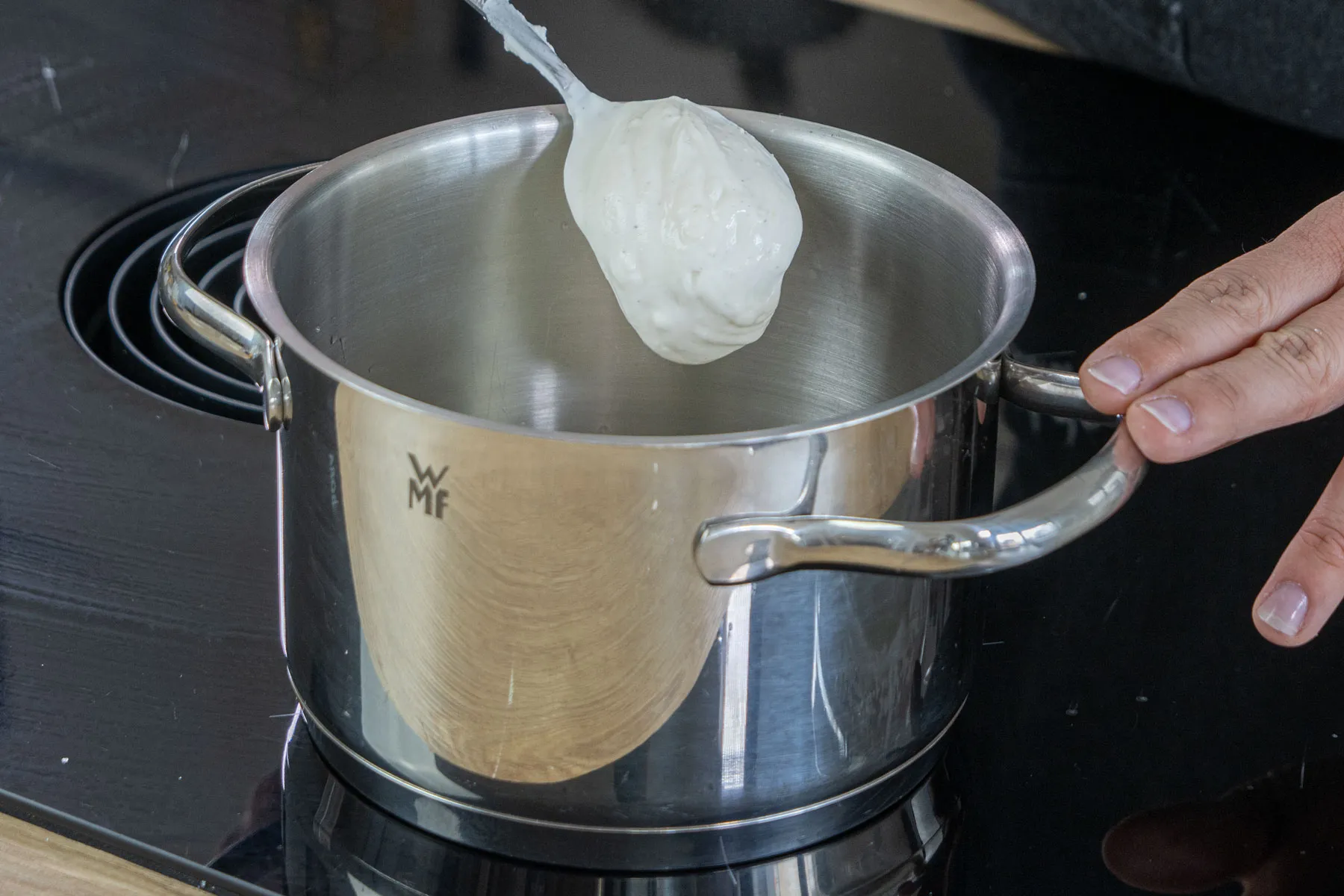 Quarkmasse dazugeben