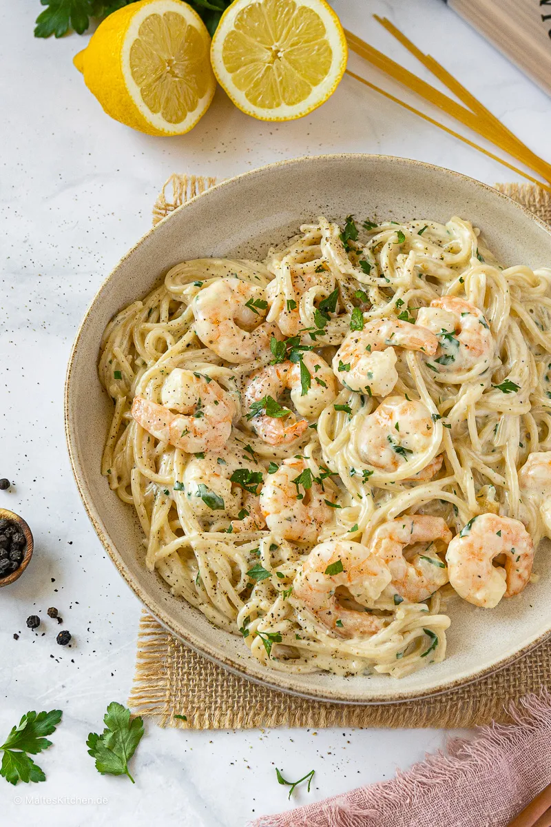 Spaghetti mit gebratenen Garnelen