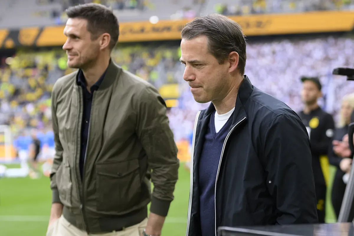Sportdirektor Sebastian Kehl (l.) und Geschäftsführer Lars Ricken zahlen die Stars sehr leistungsbezogen. Prämien von bis zu 25 Millionen Euro sind möglich