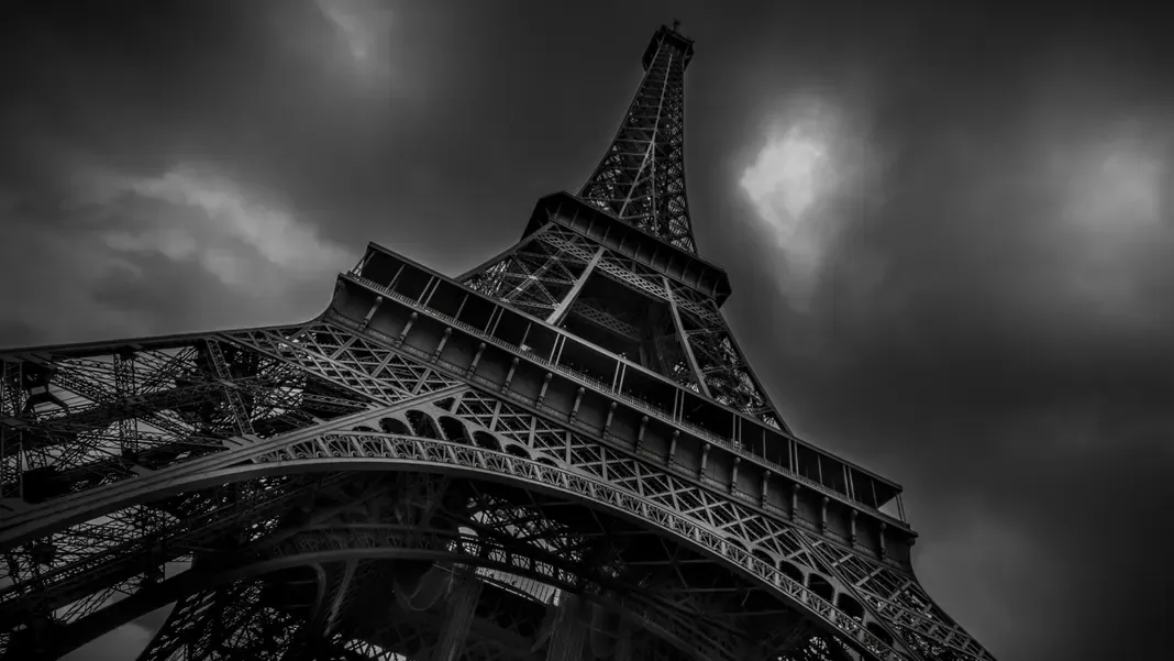 Bearbeitetes Bild mit dramatischen Kontrasten