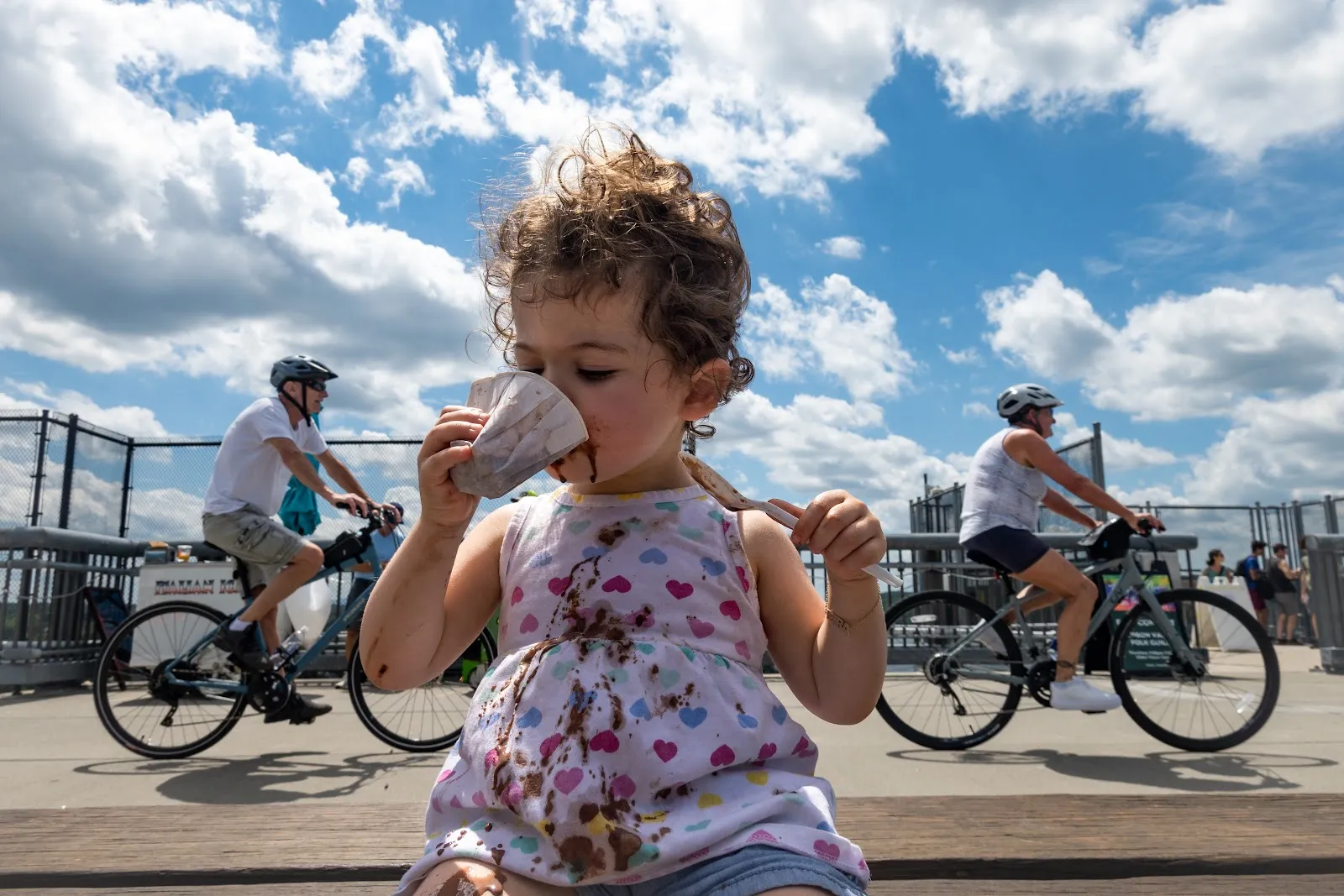 Bild eines kleinen Kindes.