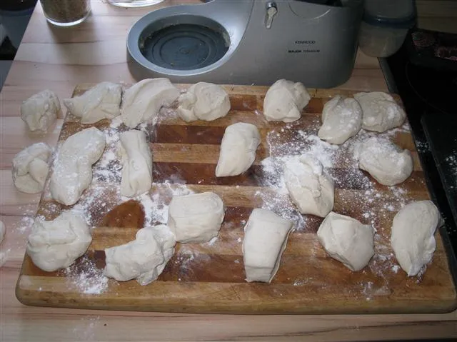 DDR Brötchen Teiglinge formen