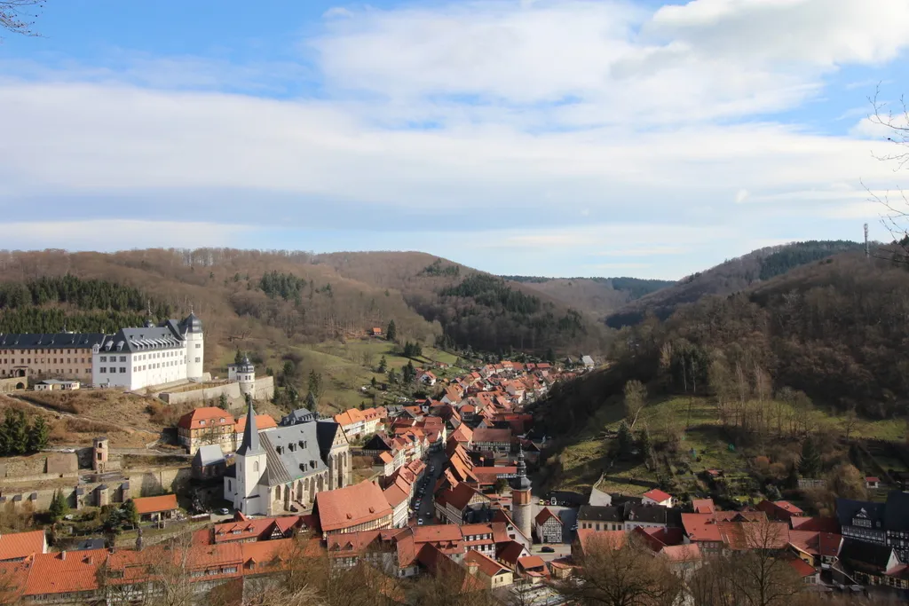 Die malerische Altstadt von Stolberg im Harz.
