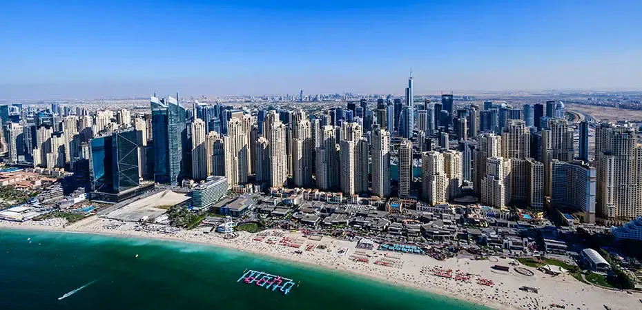 Dubai Skyline bei Nacht