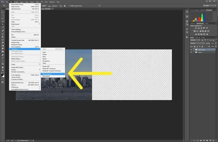 Duplizierte Ebene mit Transformieren spiegeln.