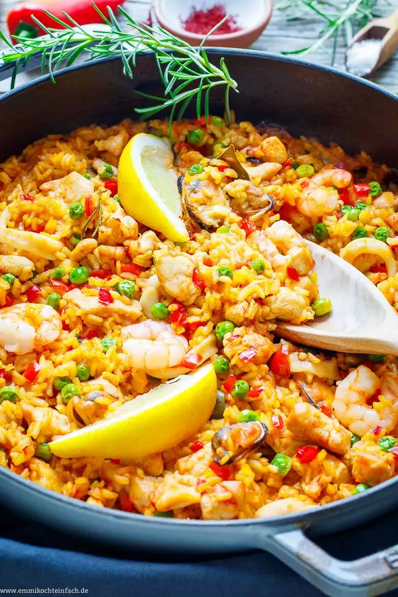 Einfache Paella in der Pfanne