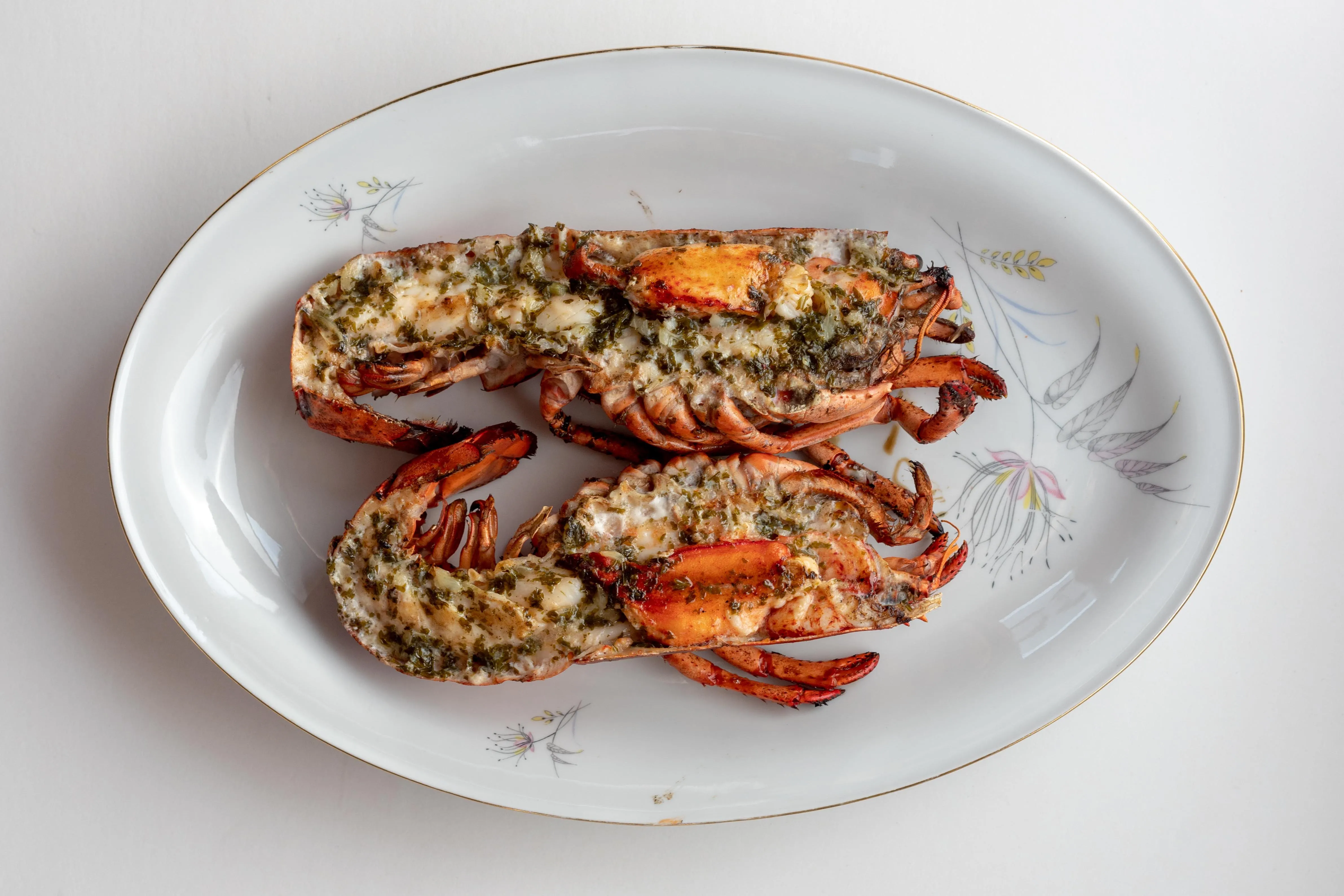 Gegrillter Hummer mit Kräuterbutter