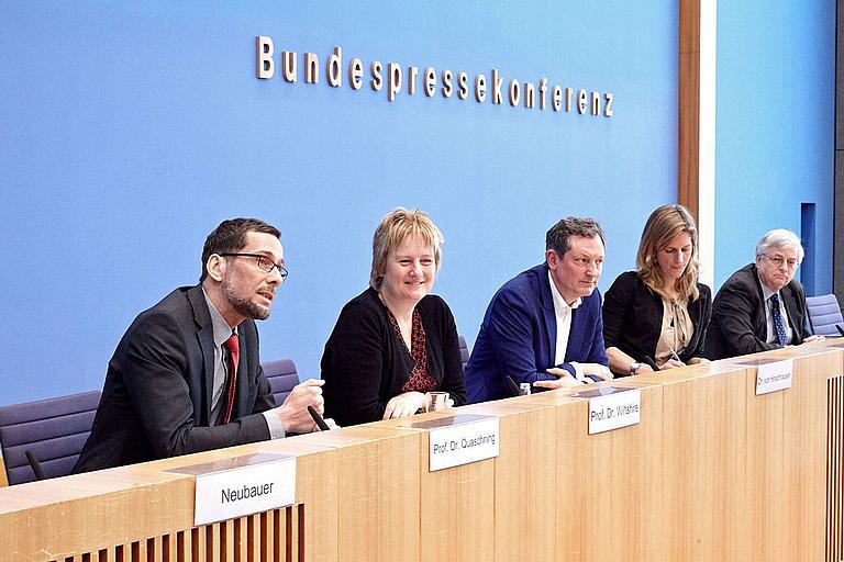 Greta Thunberg und Angela Merkel diskutieren leidenschaftlich über Klimamaßnahmen