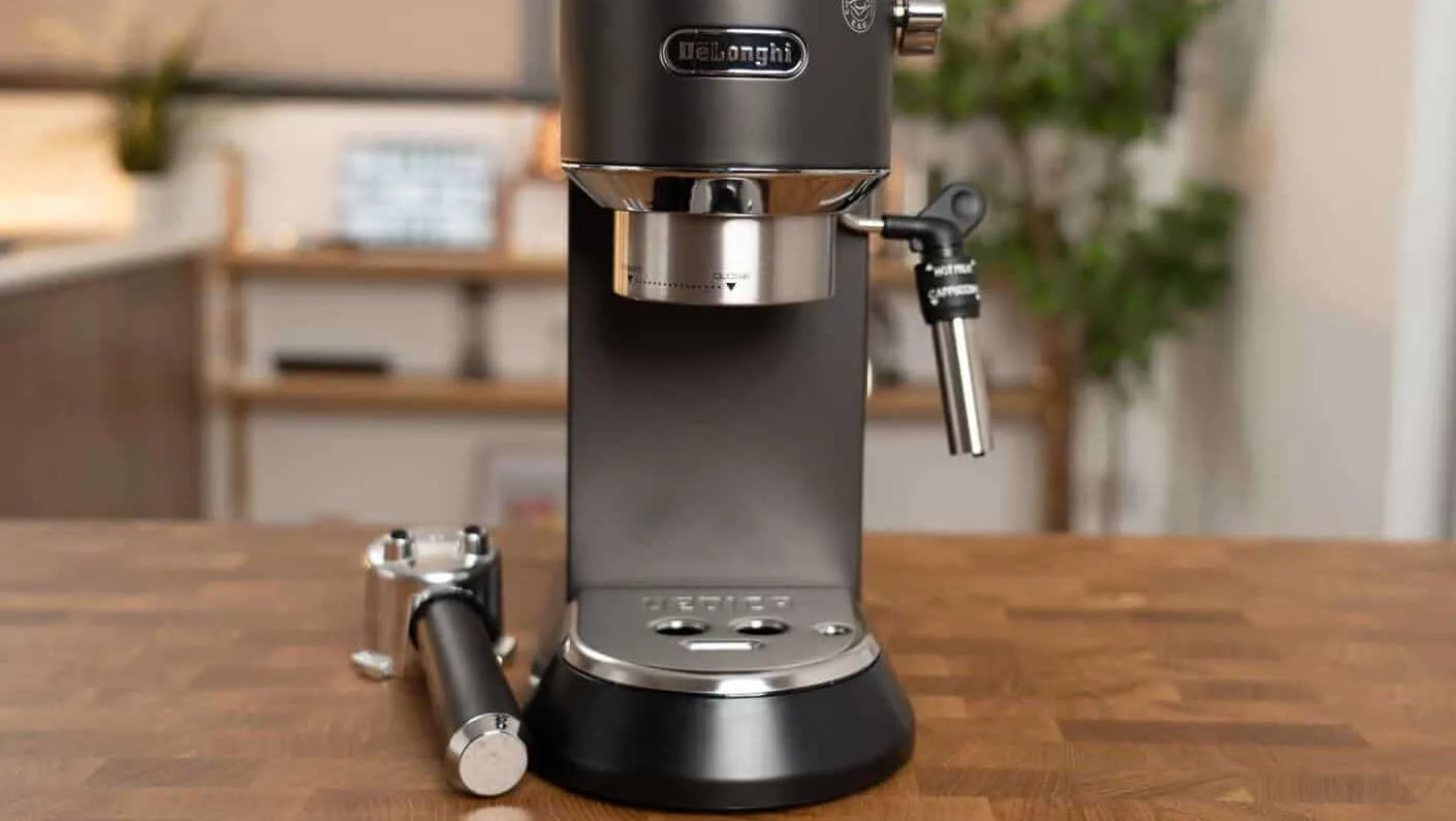 günstige Espresso­maschine Test: Delonghi Ec685 Espresso