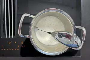 Hafermilch aufschäumen