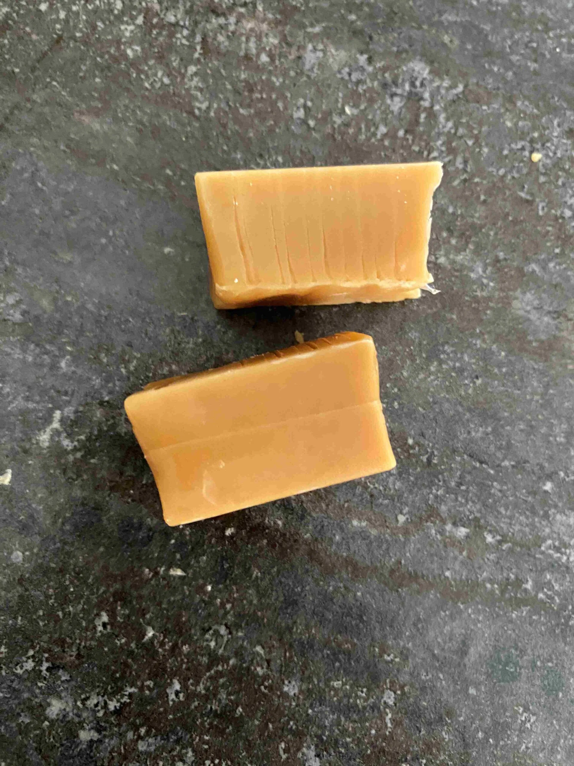 Harry Potter Geburtstagskuchen: Alraunen formen Schritt 1