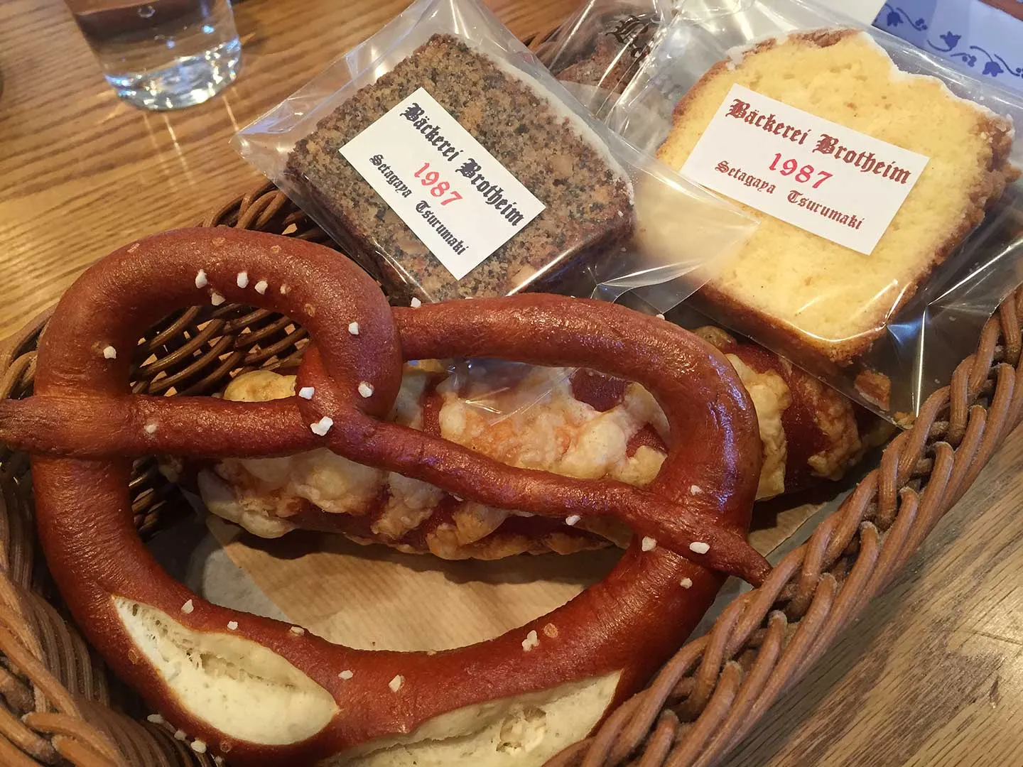 Kaffee und Kuchen im Brotheim