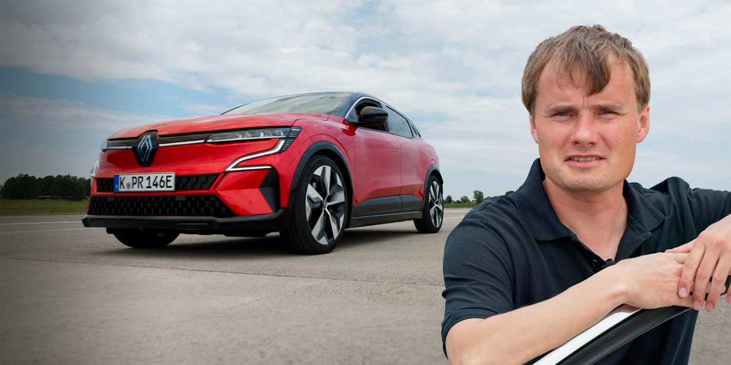 Gründliche Inspektion eines gebrauchten Luxusautos vor dem Kauf in einer Werkstatt in Deutschland