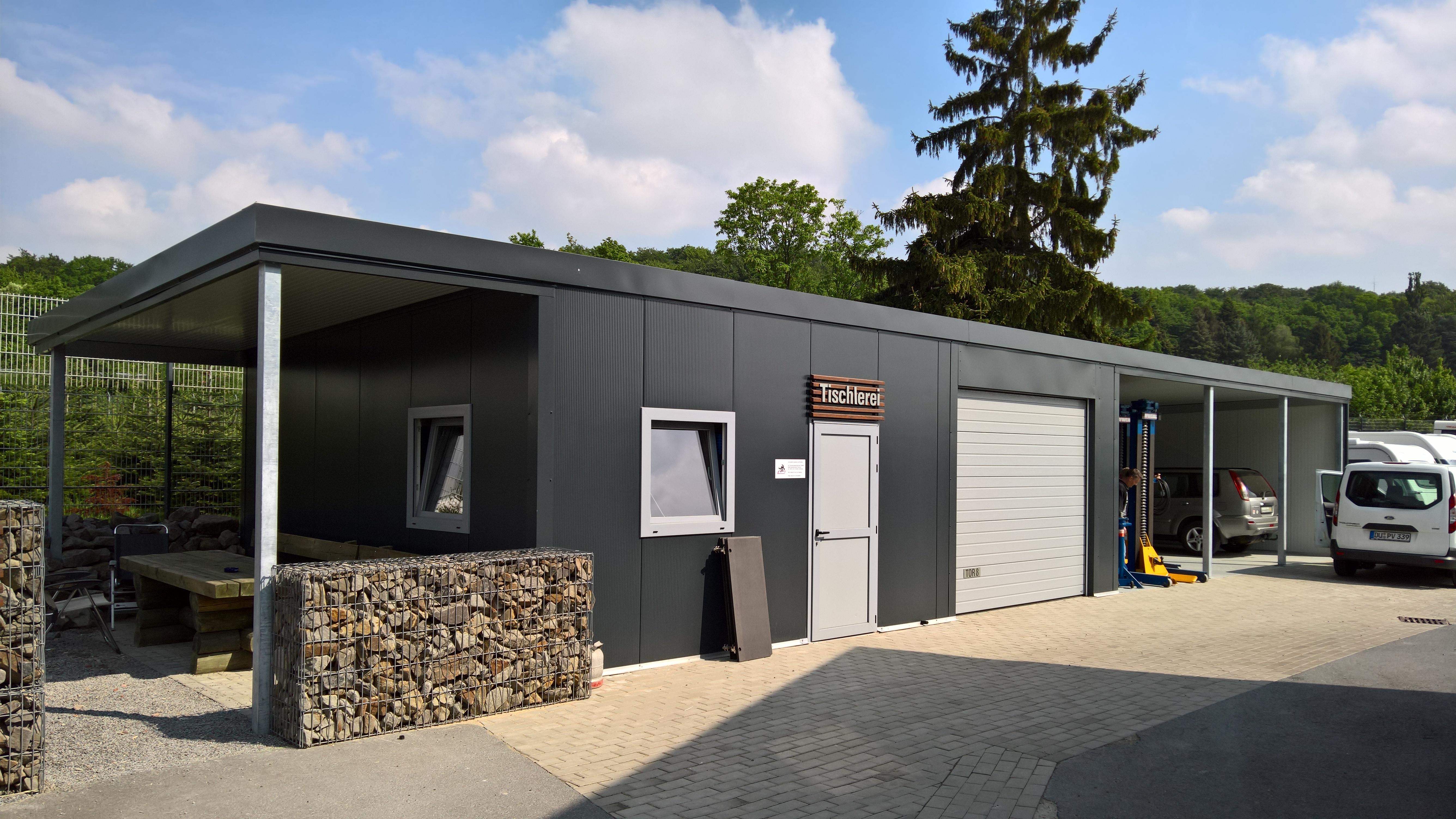 Eine stilvolle Auslieferung eines Luxusautos in Braunschweig