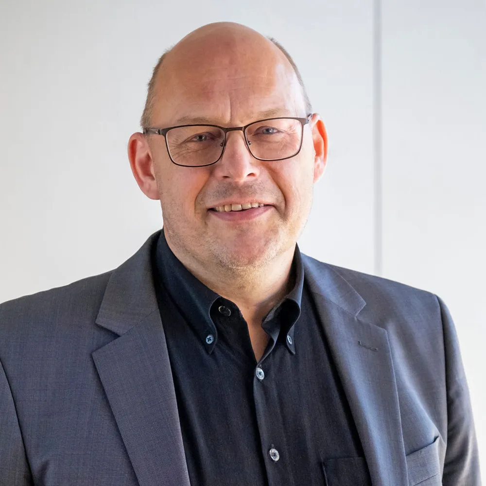 Manfred Schwarzmeier ist Wissenschaftlicher Organisationsreferent der Akademie für Politische Bildung in Tutzing.