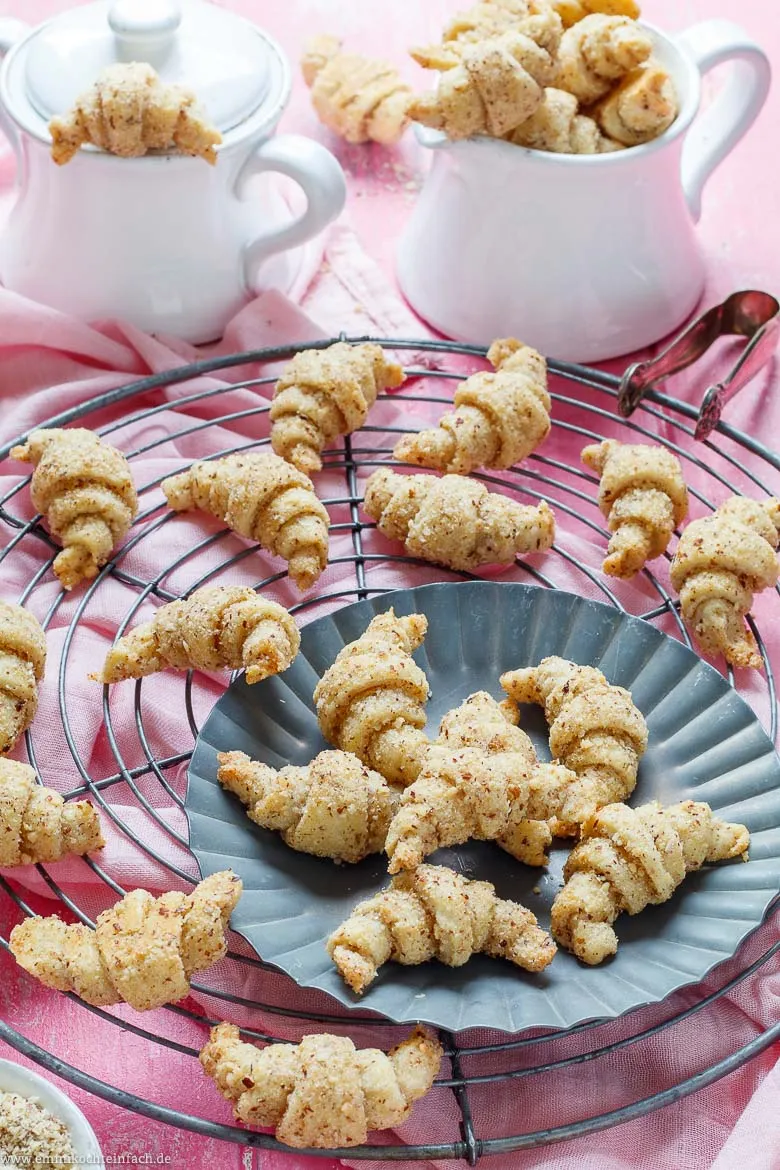 Mini-Hörnchen mit Haselnüssen