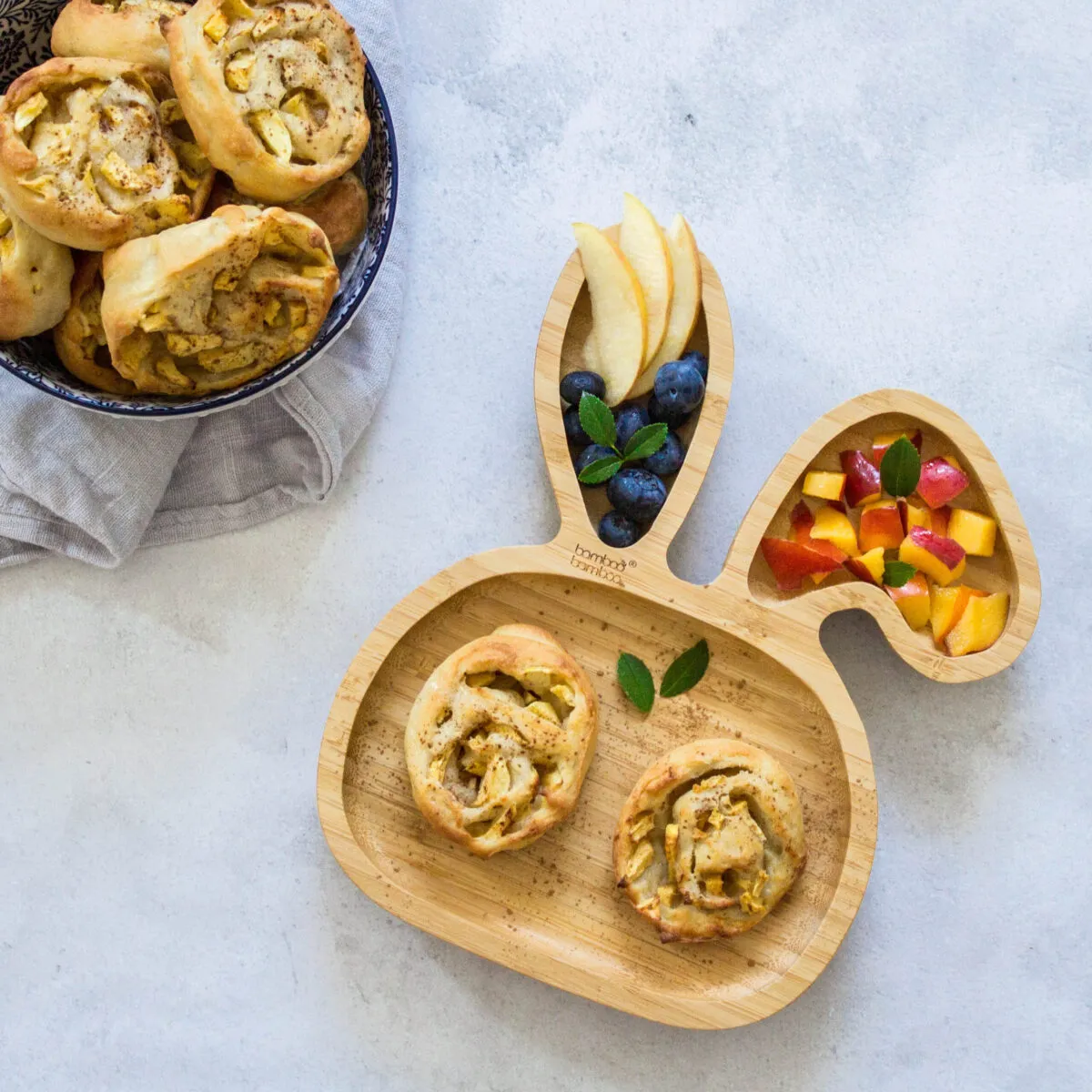 Mini Hot Dogs aus Hefeteig