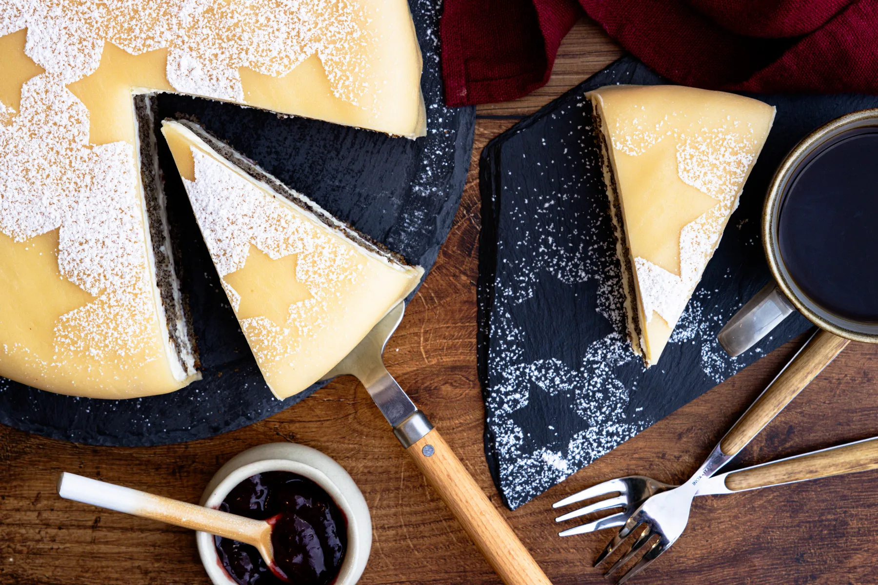 Mohn-Marzipan-Torte von oben