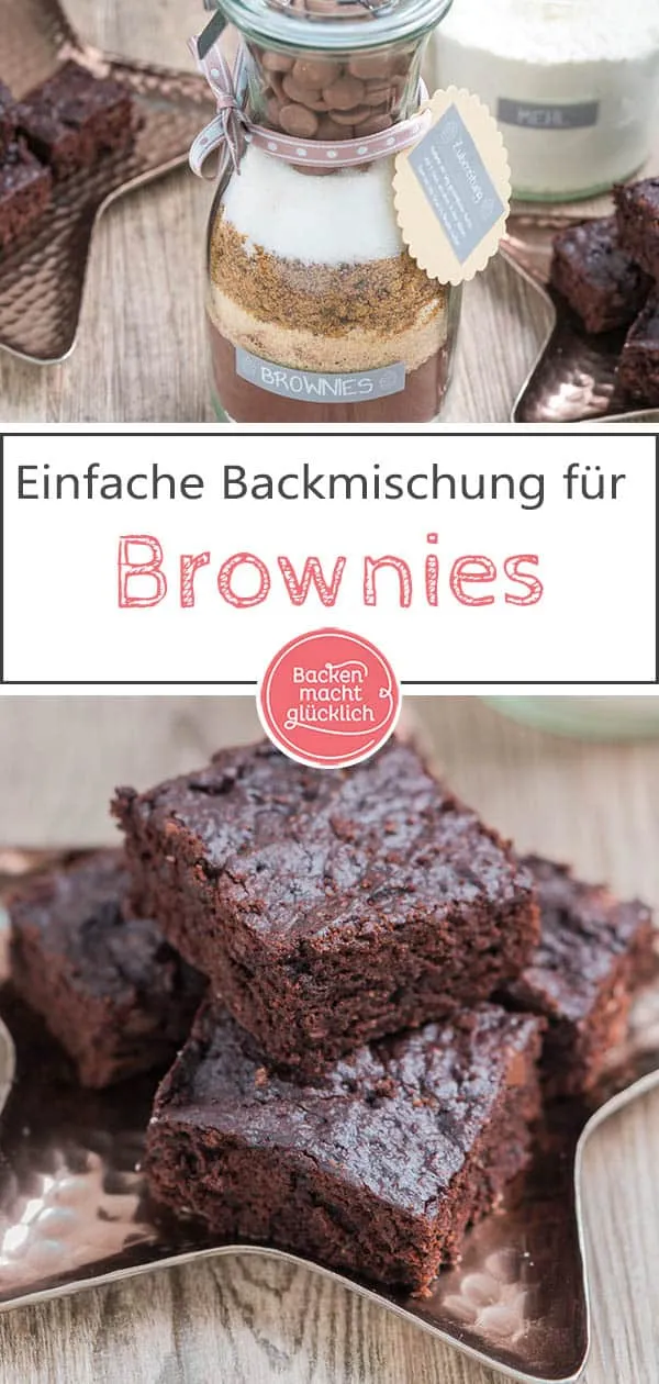 Nahaufnahme der geschichteten Zutaten in einem Glas, die eine Brownie-Backmischung ergeben.
