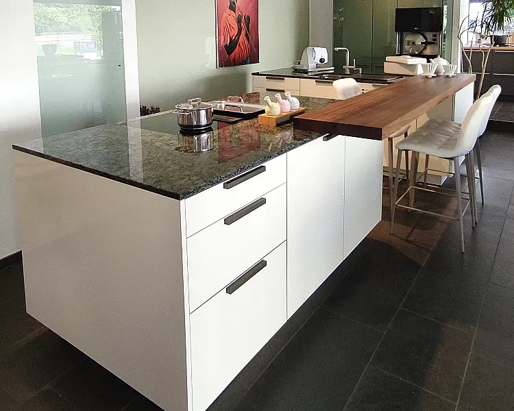 Poggenpohl LN Metallic salbeigrün / HL Hochglanz blütenweiß