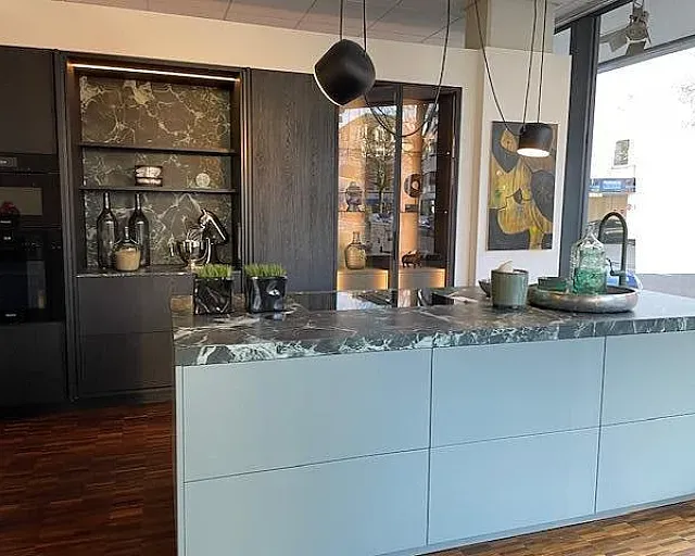 Poggenpohl +SEGMENTO - DSH / LNM Dekor Eiche Lava schwarz