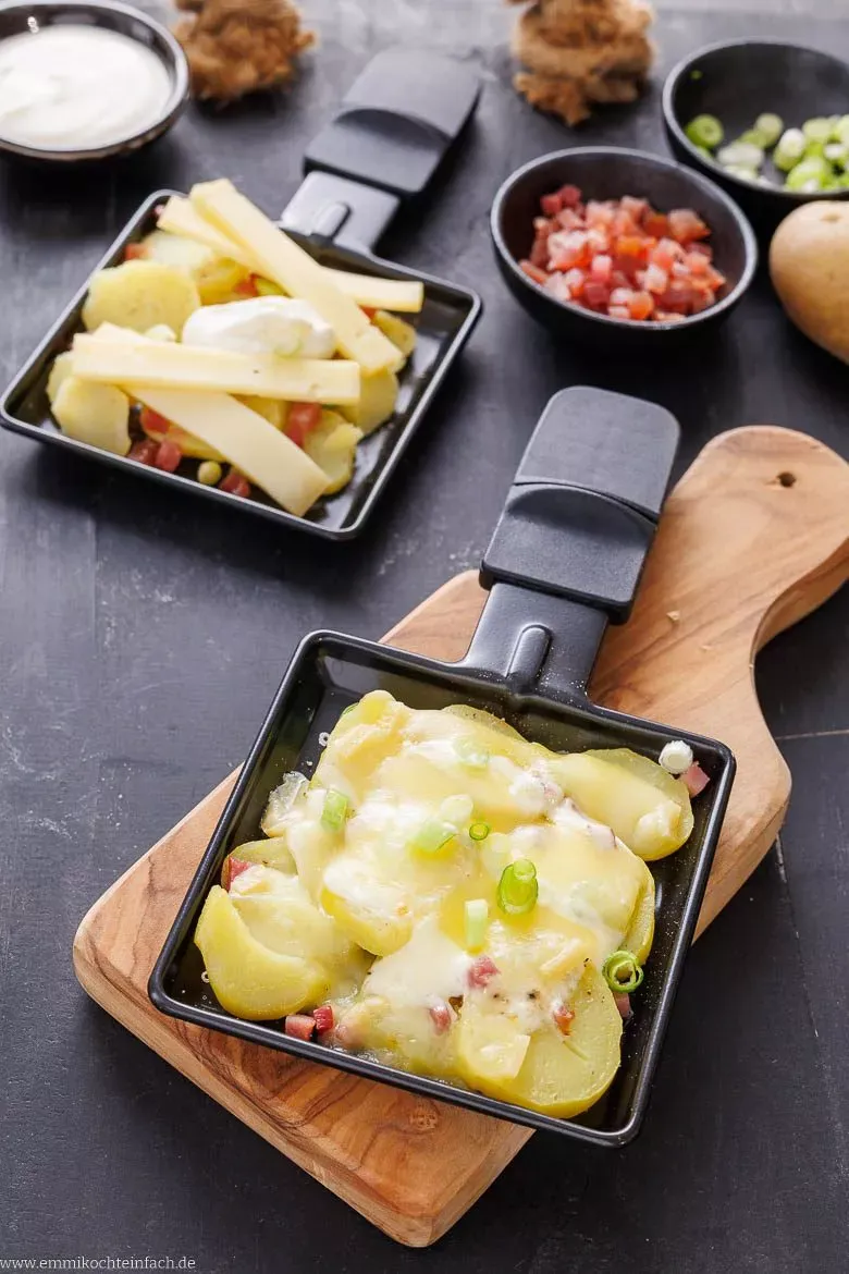 Raclette-Idee nach Flammkuchen-Style