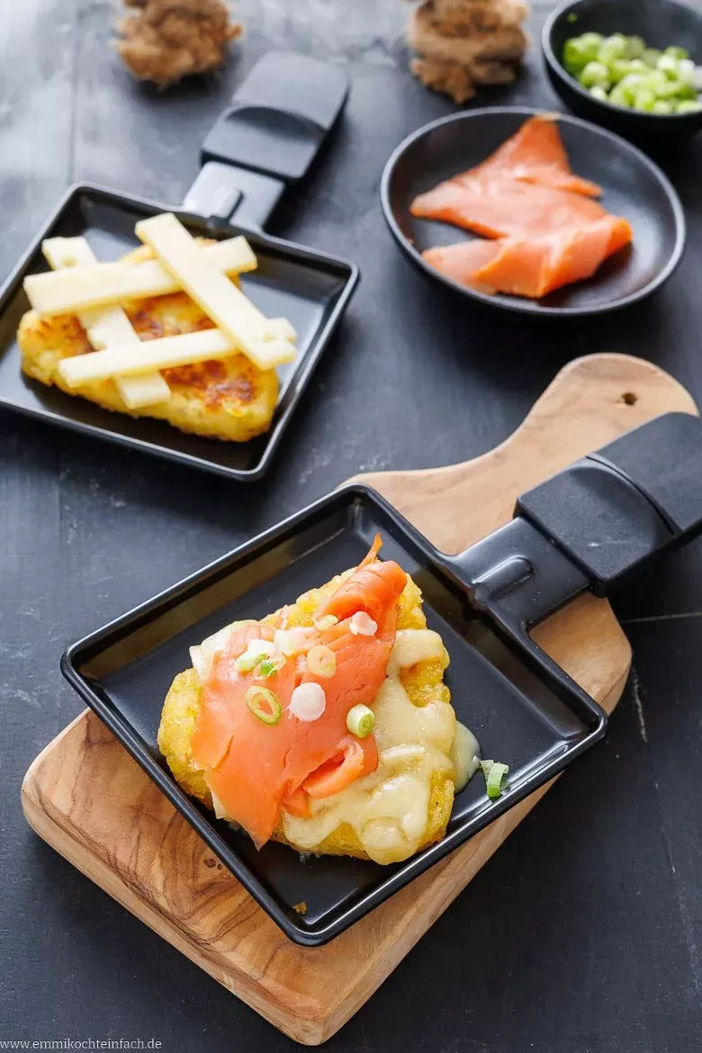 Raclette-Ideen mit Rösti und Lachs
