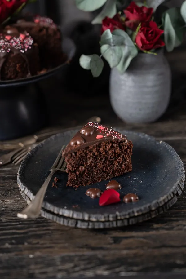 Saftiger kleiner Schokoladenkuchen - einfaches Rezept