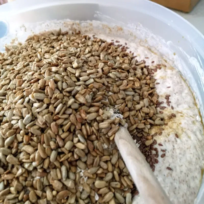 Sonnenblumenkerne hinzufügen